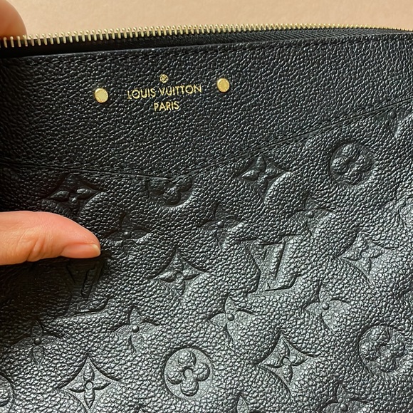 Daily pouch in black with receipt and box - Picture 9 of 14